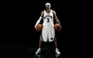 爱游戏app-英超七分优势领跑，欧冠七场全胜捷报！亨利笑谈数字七的足球缘