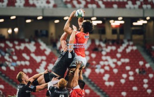 爱游戏在线|奥特赞誉布克，领袖担当全力助推球队赢球