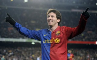 爱游戏app：贡萨洛-拉莫斯赛后怒批对手消极战术，裁判默许行为引发足球界广泛争议