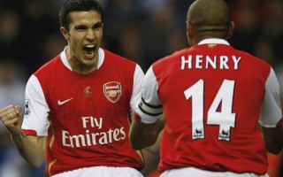 爱游戏在线_米兰新圣西罗球场革新，透明球员通道启用，会员球迷可近距离观看出场仪式